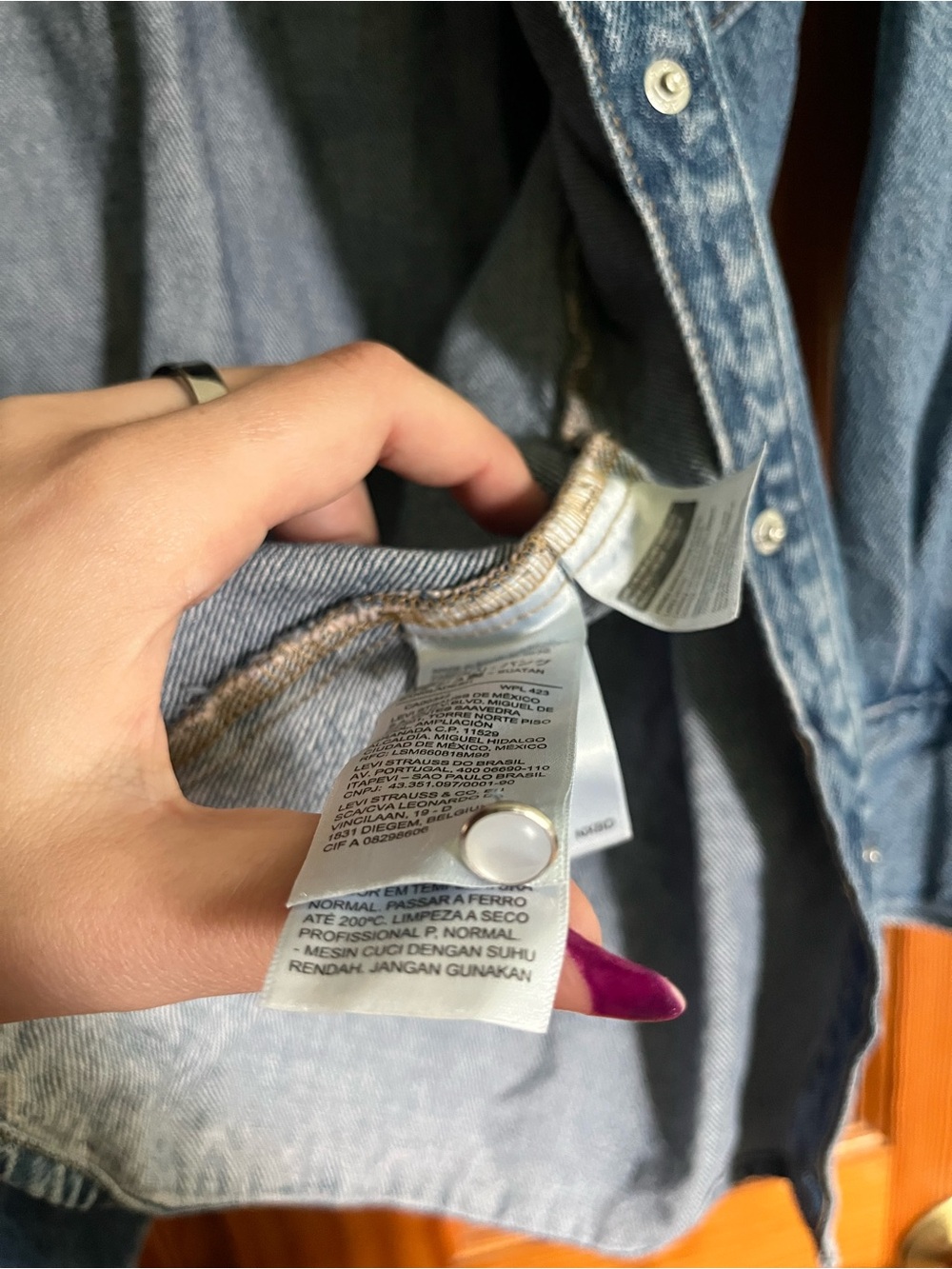 Levi’s Western Pearl Snap Denim Button Down - Picture 5 of 7